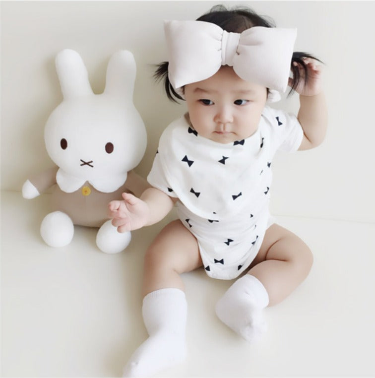 Bamboo Ribbon Short Sleeve Baby Bodysuit & Bib Set – 12M