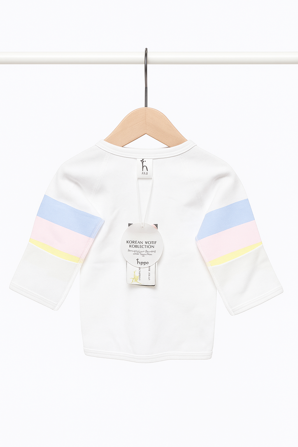 Back view of HIPZOO organic cotton newborn jeogori with pastel saekdong sleeves