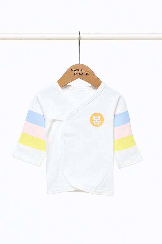 HIPZOO off-white organic cotton newborn jeogori with pastel saekdong sleeves and Korean bok motif, front view